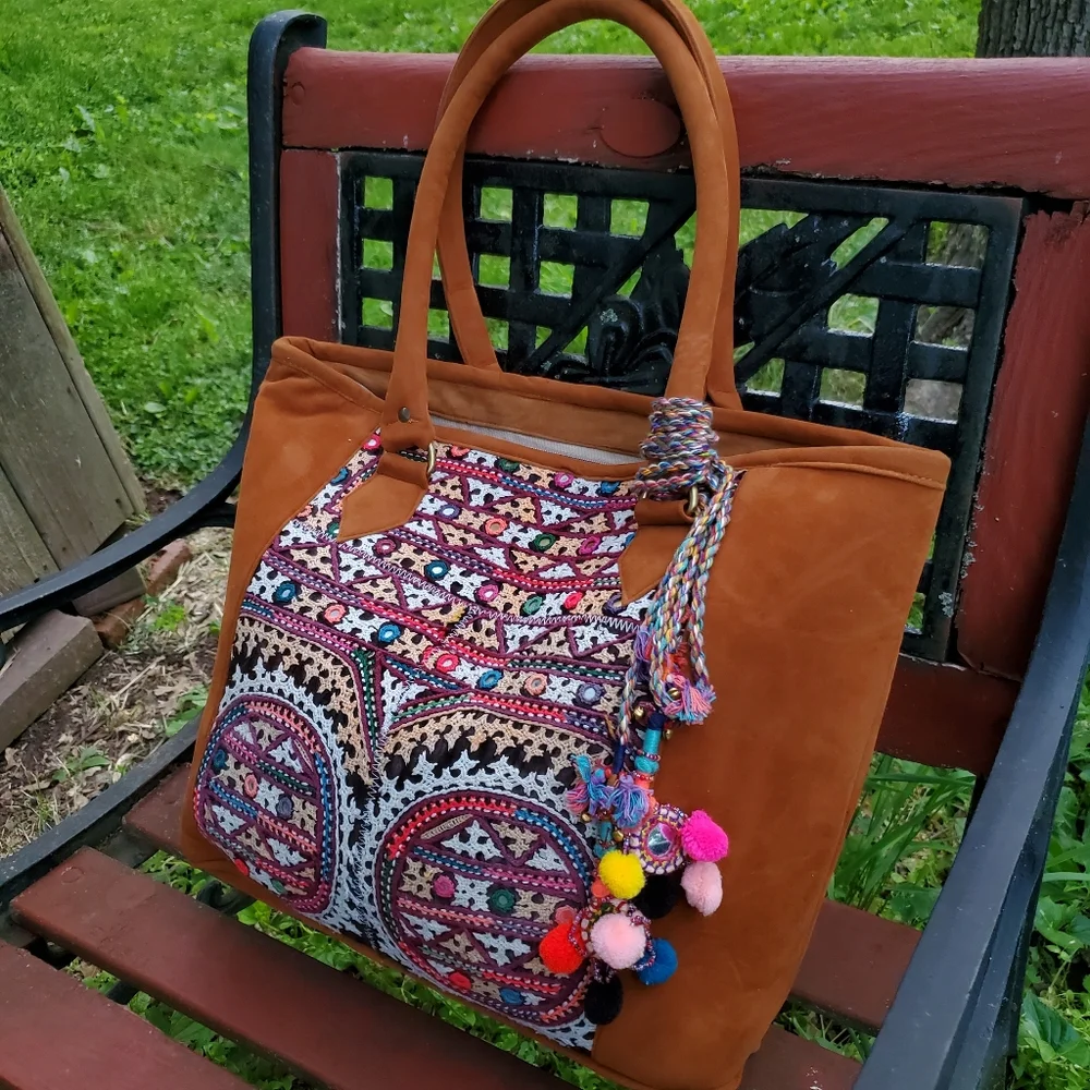 Artisan Banjara free spirit boho Hippie vegan faux suede embroidered bag vtg